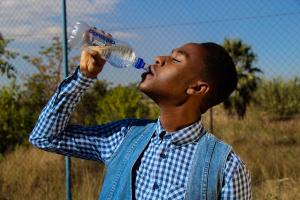 Для чего нужно пить много воды Почему пить воду полезно